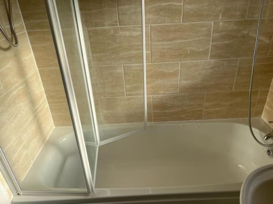 3 Bedroom Mid Terraced House Grays Zewnętrze zdjęcie